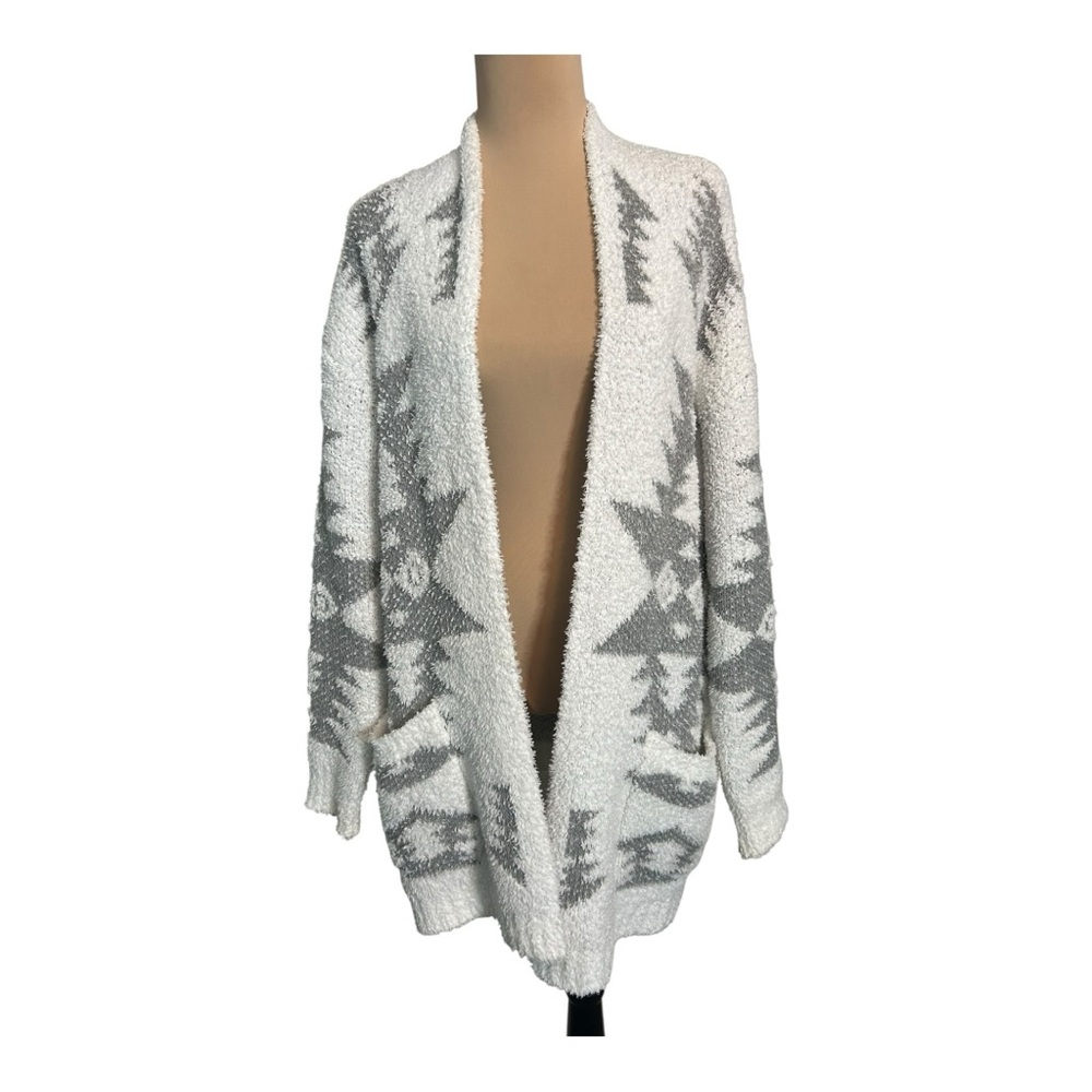 Pulse Boutique Blanket of Love Aztec Knit Cardigan - Size M, White/Gray - Picture 4 of 12